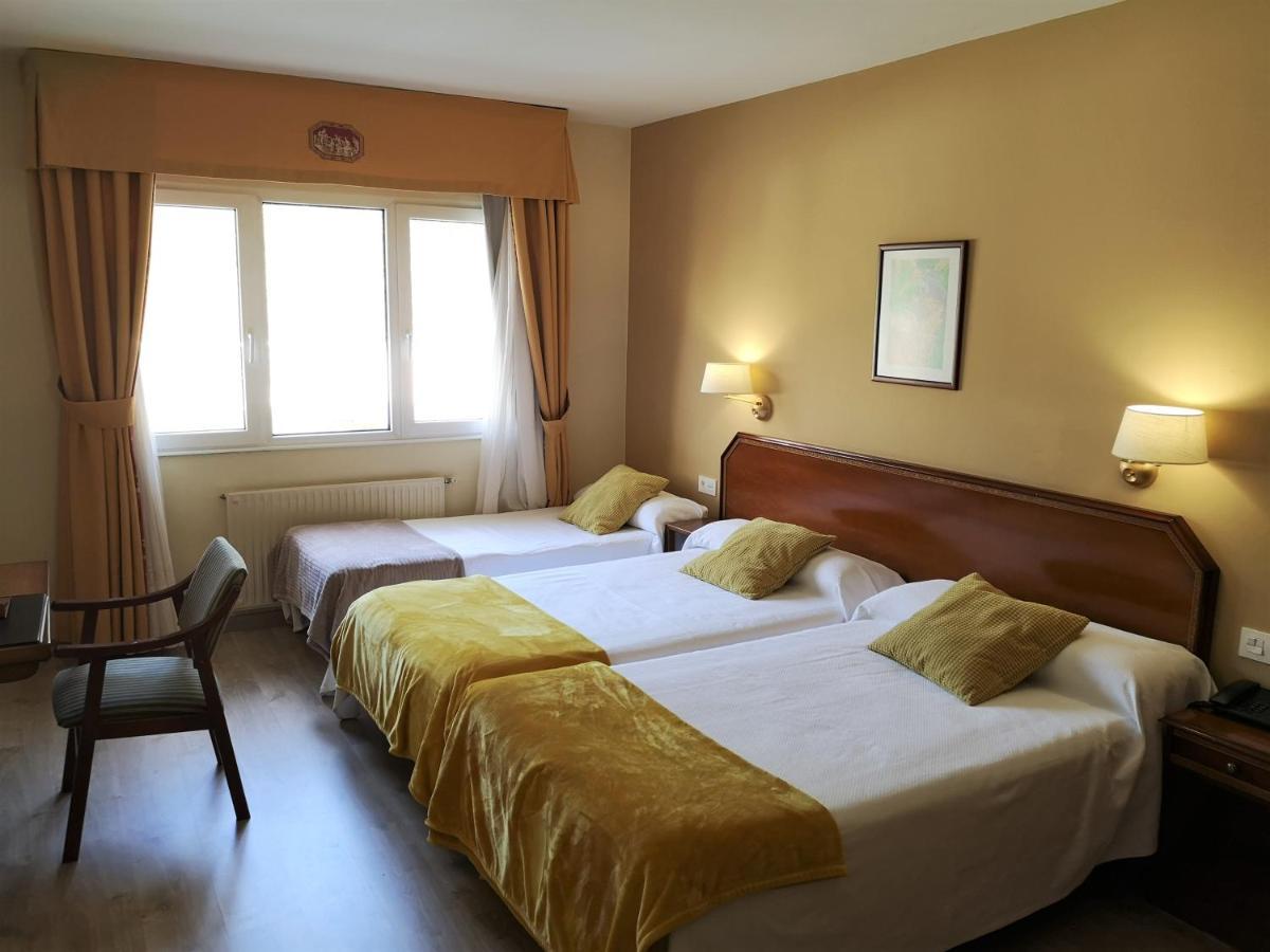 Hotel Y Casona El Carmen Perlora Bagian luar foto