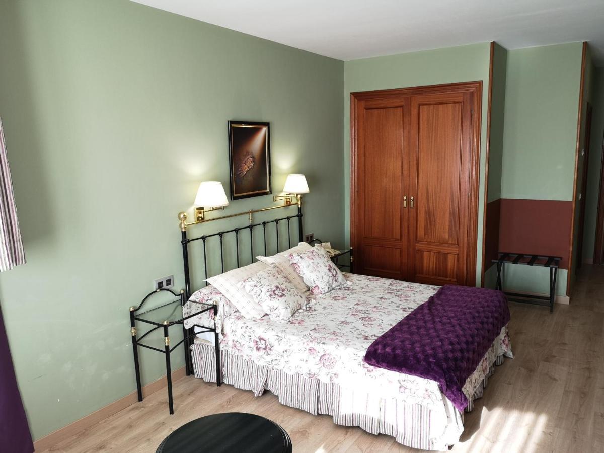 Hotel Y Casona El Carmen Perlora Bagian luar foto