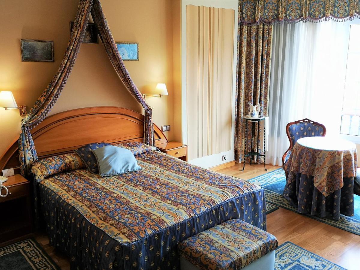 Hotel Y Casona El Carmen Perlora Bagian luar foto