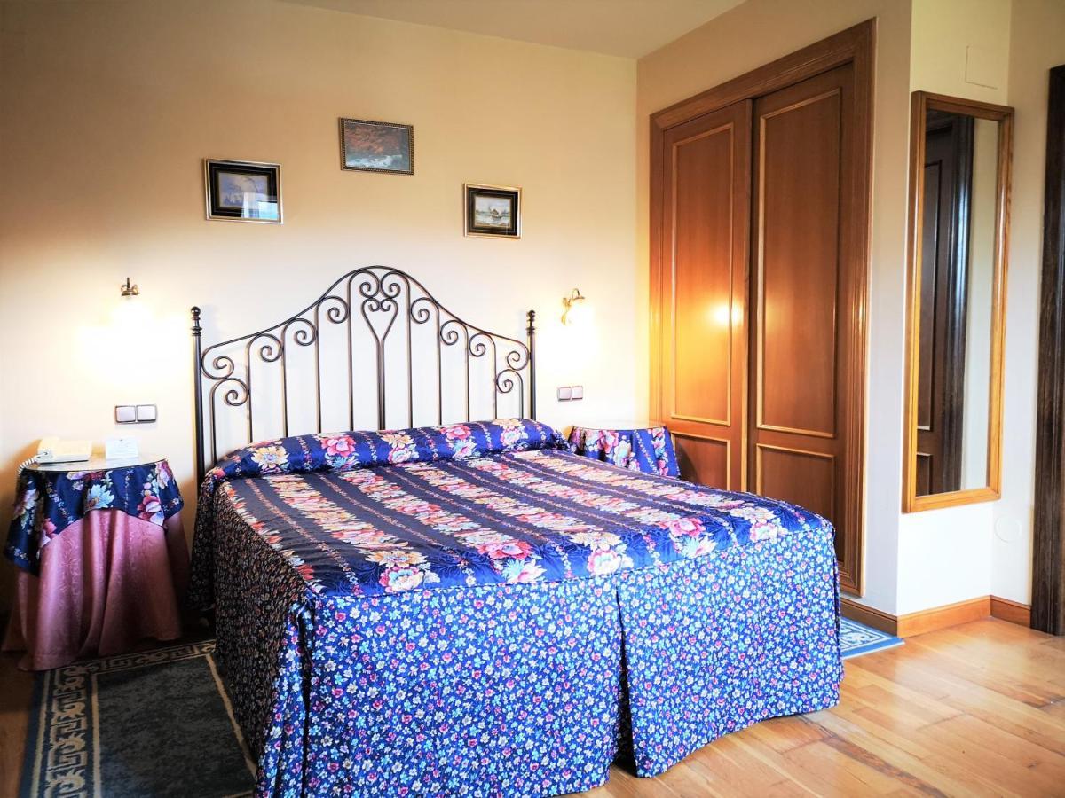 Hotel Y Casona El Carmen Perlora Bagian luar foto